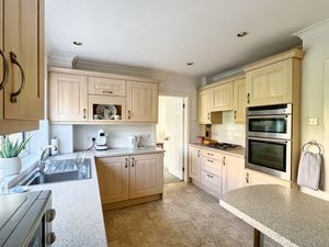 Photo 18- click for photo gallery